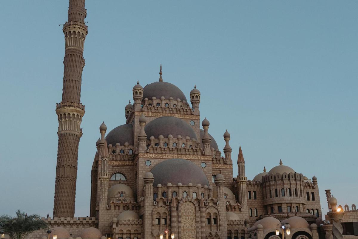 Cosa vedere a Sharm El Sheikh: Attrazioni imperdibili e migliori escursioni (Guida 2026)