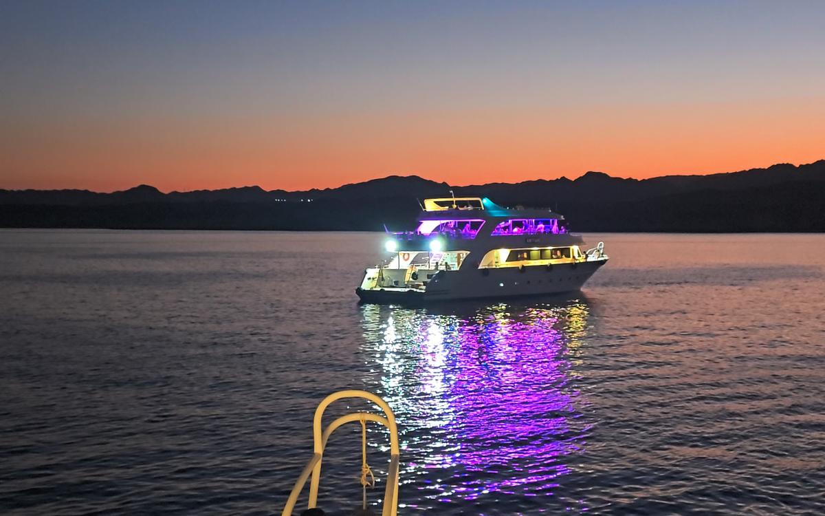 Evening Dinner Cruise on a Yacht in Sharm El Sheikh