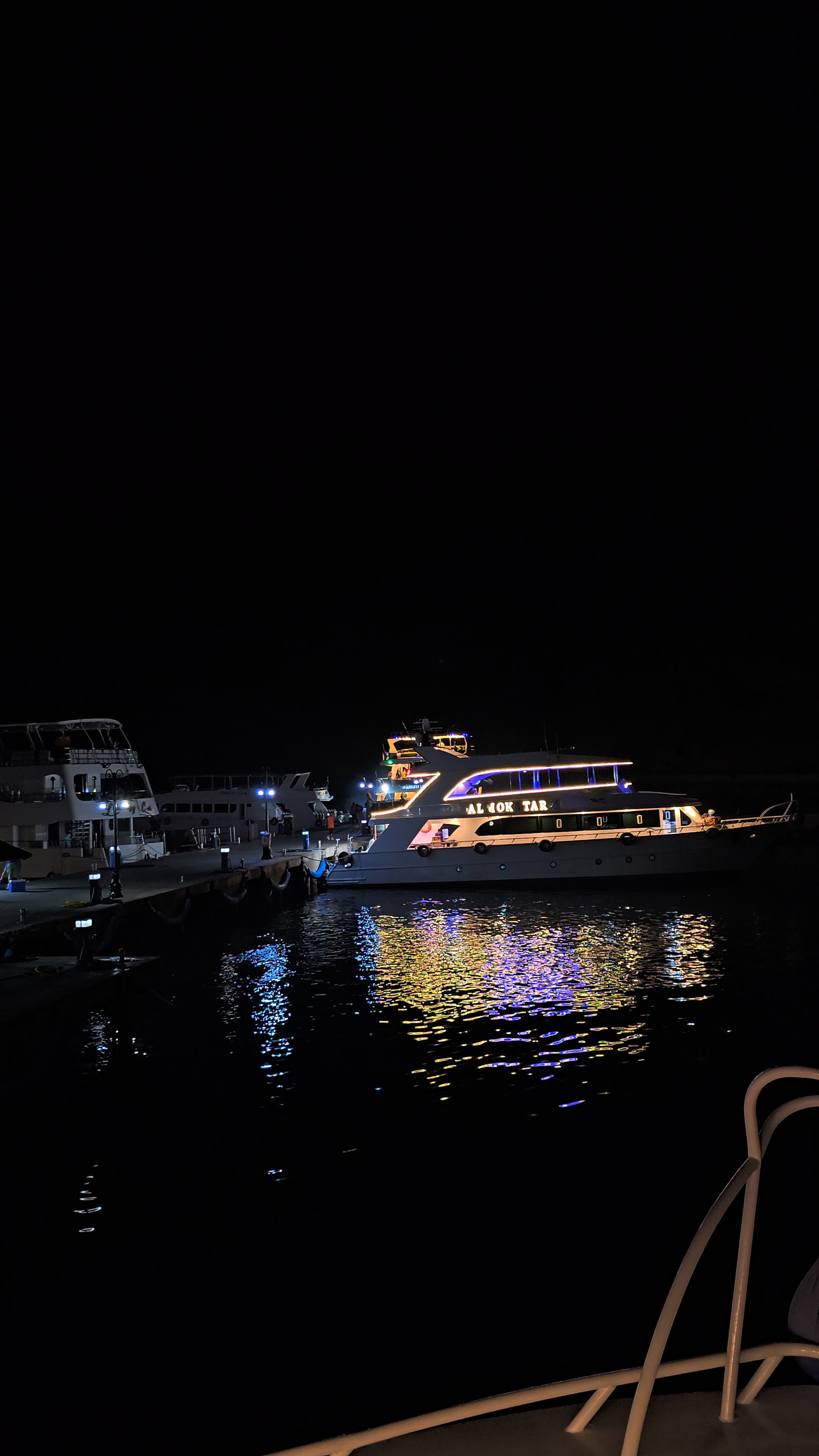 8Evening Dinner Cruise on a Yacht in Sharm El Sheikh